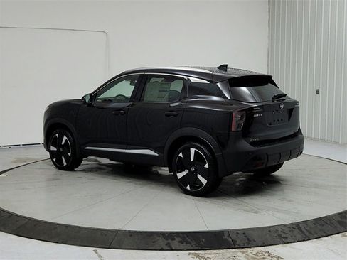 New 2025 Nissan Kicks SR image 5