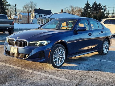 Certified 2023 BMW 330i xDrive Sedan w/ Premium Package image 3