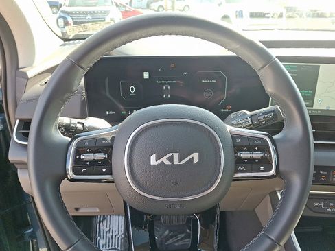 Used 2025 Kia Carnival SX image 20
