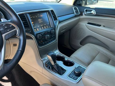 Used 2017 Jeep Grand Cherokee Limited AWD/4WD image 31