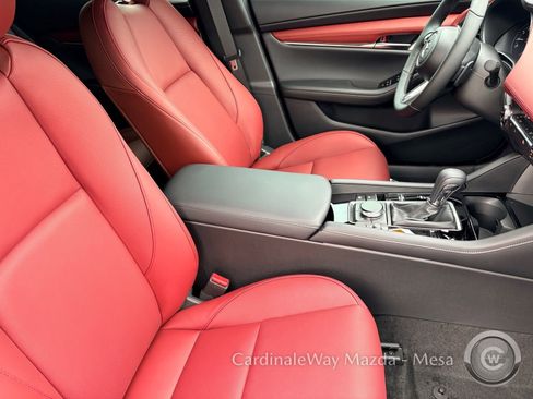 New 2026 MAZDA MAZDA3 Hatchback w/Premium Plus Pkg image 19