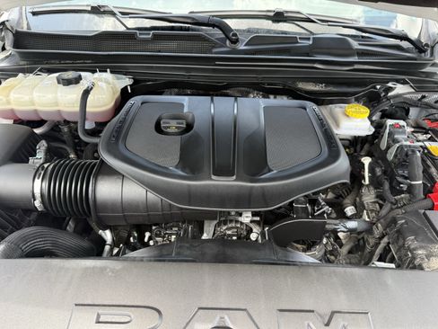 Used 2025 RAM 1500 Laramie w/ Sport Appearance Package AWD/4WD image 33