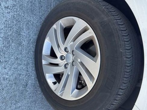 Used 2024 Land Rover Range Rover Evoque S image 20