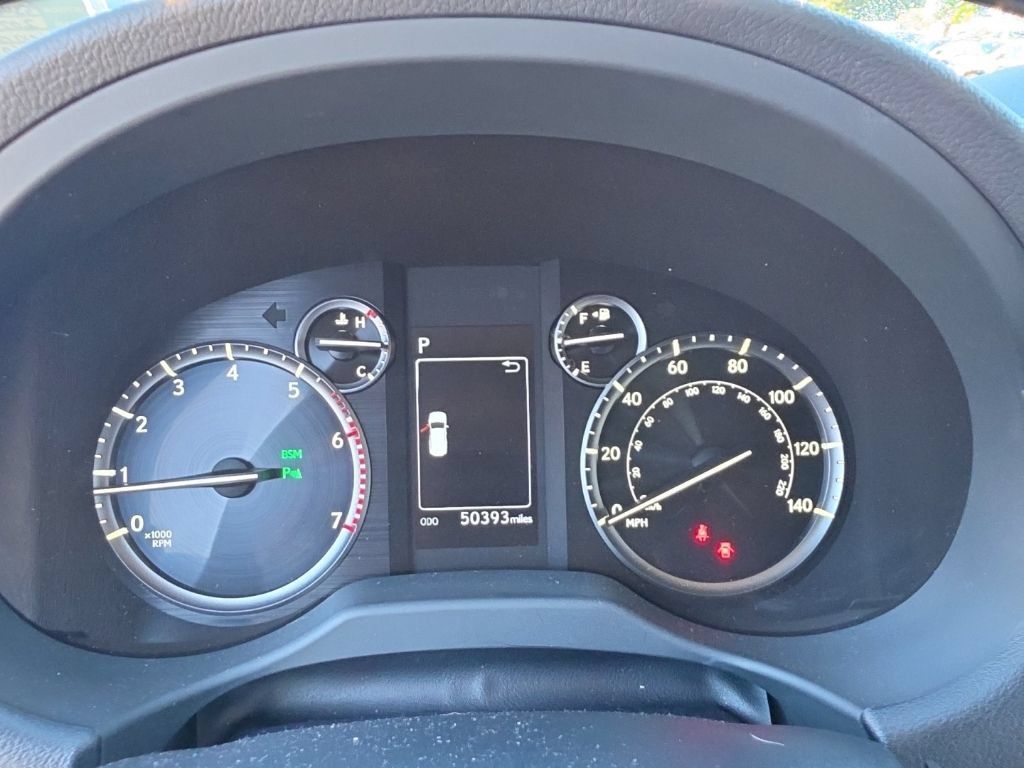 Used 2023 Lexus GX 460 Premium w/ Accessory Package AWD/4WD image 19