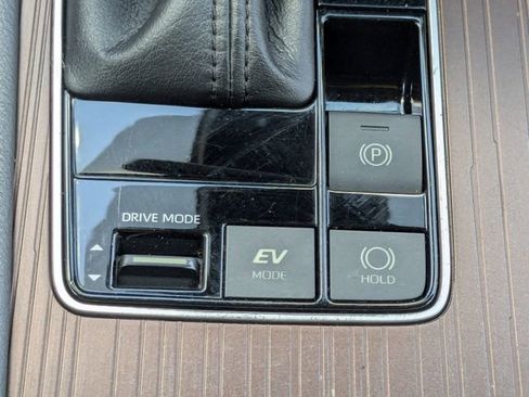 Used 2021 Toyota Sienna XLE w/ XLE Plus Package FWD image 30