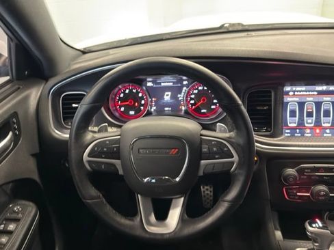 Used 2018 Dodge Charger R/T Scat Pack RWD image 16