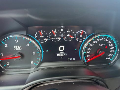 Used 2020 Chevrolet Suburban Premier AWD/4WD image 11