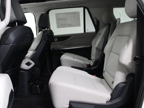 New 2026 Lincoln Navigator L Reserve AWD/4WD image 27