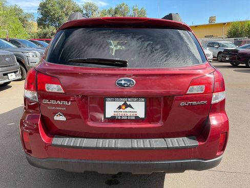 Used 2013 Subaru Outback 2.5i Premium AWD/4WD image 6