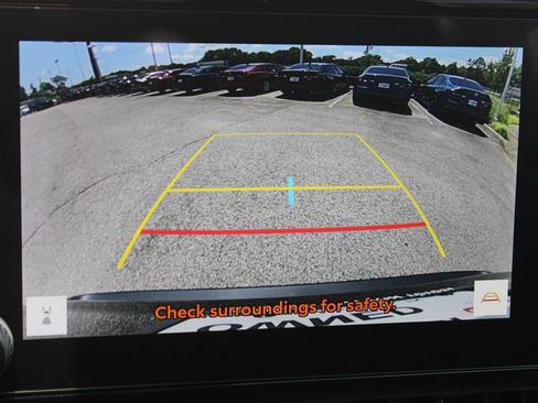 Used 2025 Toyota RAV4 LE AWD/4WD image 19