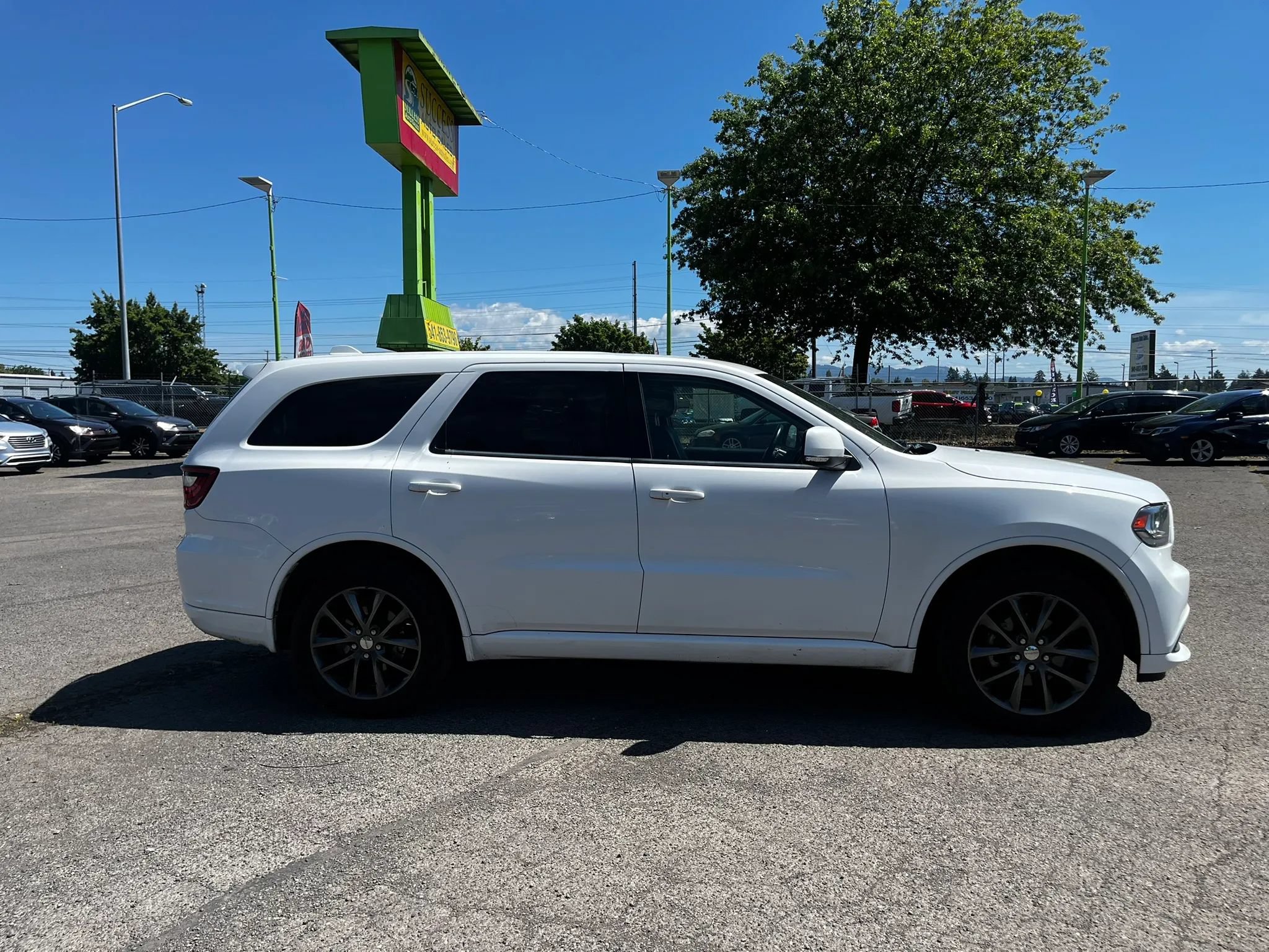 Used 2018 Dodge Durango GT AWD/4WD image 2