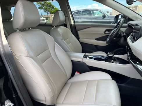 Used 2023 Nissan Rogue SL w/ SL Premium Package image 36