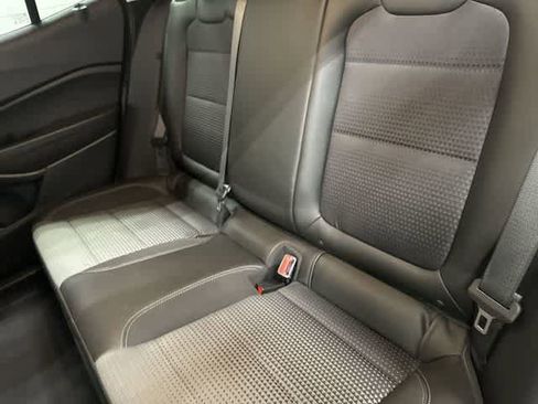 Used 2025 Chevrolet Trax LT FWD image 11