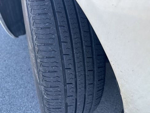 Used 2003 Toyota Avalon XLS image 10