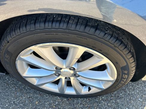 Used 2013 Buick Verano image 3