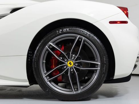 Used 2016 Ferrari 488 Spider image 14