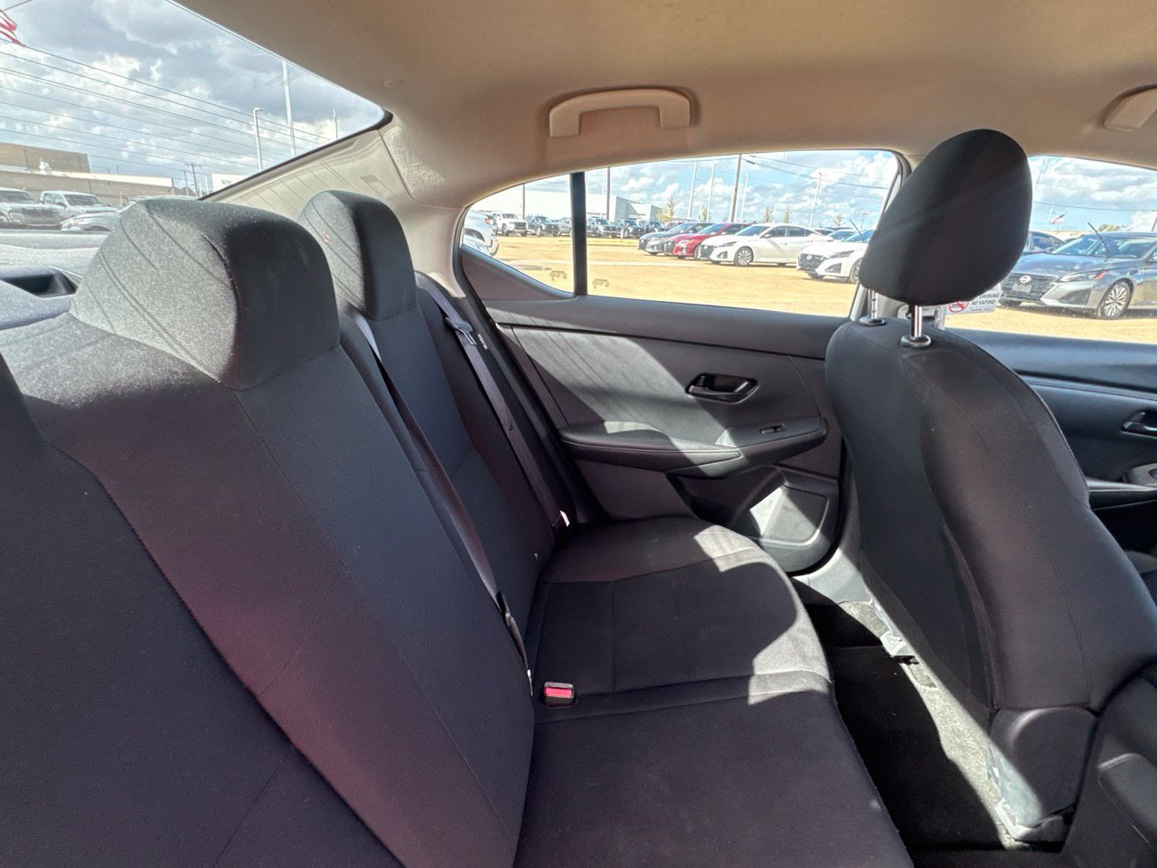 Used 2025 Nissan Sentra S FWD image 39