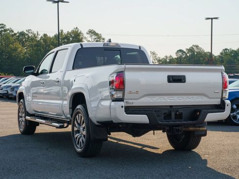 Used 2023 Toyota Tacoma Limited AWD/4WD image 5