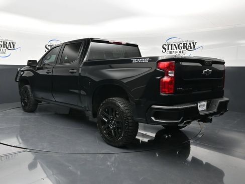 Used 2025 Chevrolet Silverado 1500 Custom Trail Boss w/ Midnight Edition AWD/4WD image 6