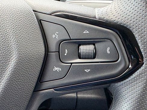 New 2027 Chevrolet Bolt LT FWD image 18