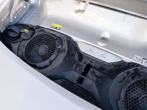 Used 2017 Porsche 911 Carrera image 26