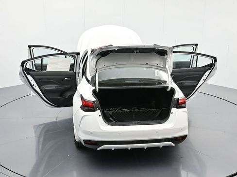 New 2025 Nissan Versa SV w/ Trunk Package FWD image 40