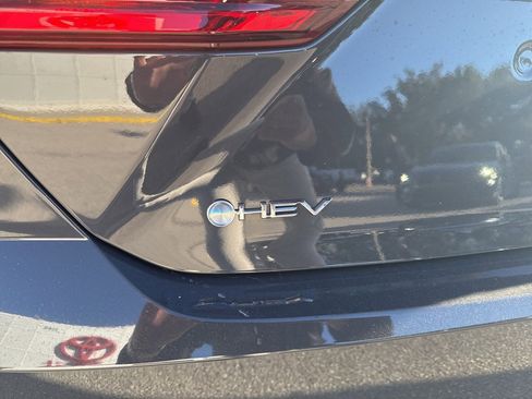 Used 2026 Toyota Camry SE image 17