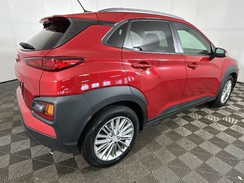 Used 2018 Hyundai Kona SEL FWD image 2