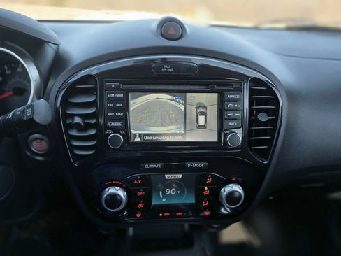 Used 2016 Nissan Juke SL image 10