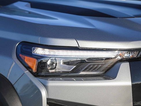 Used 2024 Chevrolet Colorado ZR2 image 8