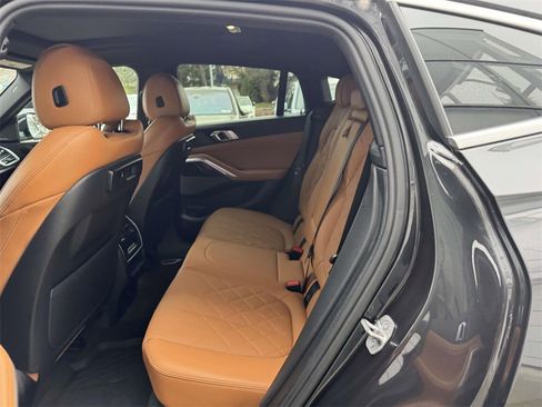 Certified 2023 BMW X6 xDrive40i w/ Premium Package image 11