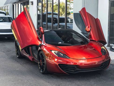 Used 2014 McLaren MP4-12C Spider RWD image 25