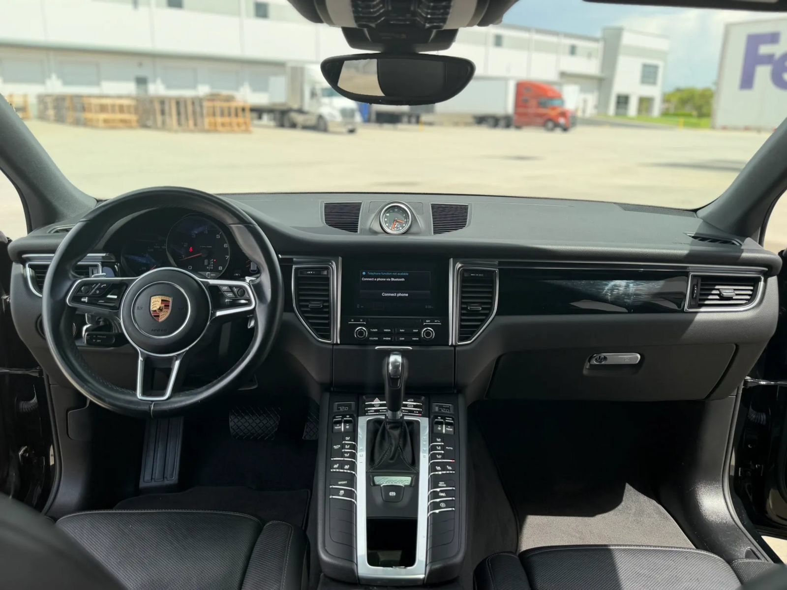 Used 2018 Porsche Macan Sport Edition AWD/4WD image 25