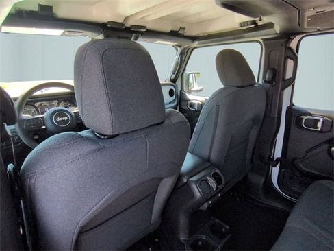 New 2025 Jeep Gladiator Sport image 26