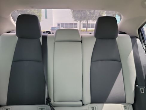 Used 2025 Toyota Corolla LE w/ Convenience Package FWD image 21
