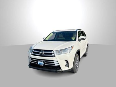 Used 2019 Toyota Highlander XLE