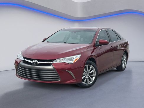Used 2017 Toyota Camry XLE w/ Advanced Technology Package FWD image 2
