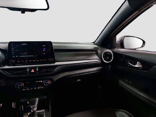 Certified 2023 Kia Forte GT-Line w/ GT-Line Technology Package FWD image 23