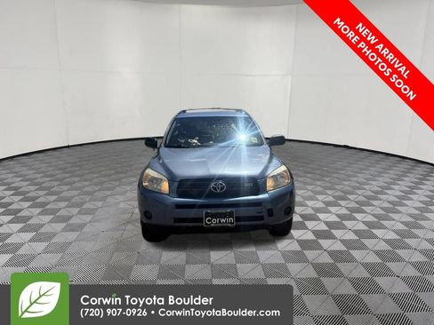Used 2008 Toyota RAV4 4WD V6 image 2