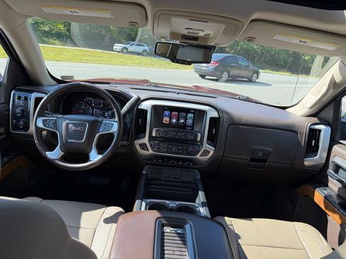 Used 2017 GMC Sierra 1500 SLT AWD/4WD image 25