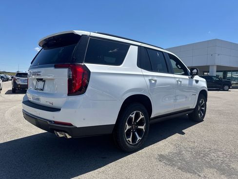 New 2026 GMC Yukon AT4 w/ AT4 Premium Plus Package AWD/4WD image 7