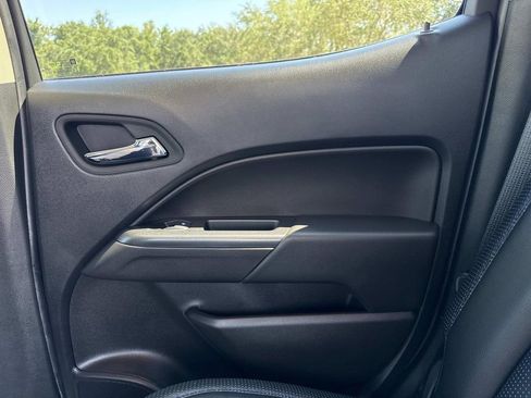 Used 2022 Chevrolet Colorado LT image 13