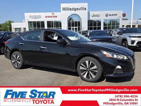 Used 2022 Nissan Altima 2.5 SV AWD/4WD image 1