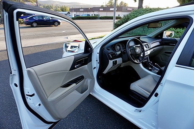 Used 2015 Honda Accord EX-L image 48