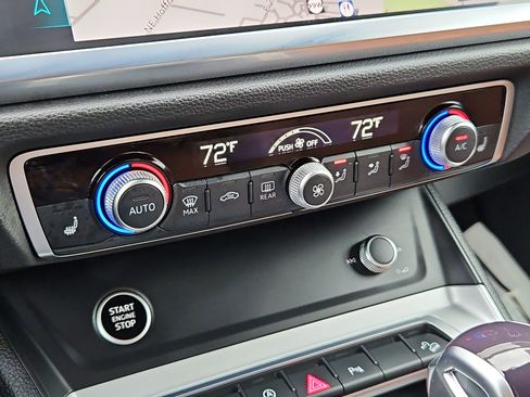 Used 2023 Audi Q3 2.0T Premium Plus w/ Premium Plus Package image 21