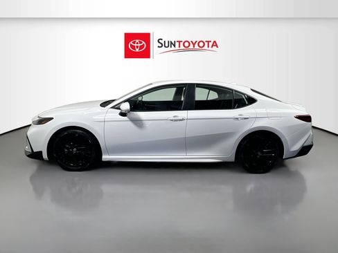 Used 2026 Toyota Camry SE w/ Convenience Package FWD image 7