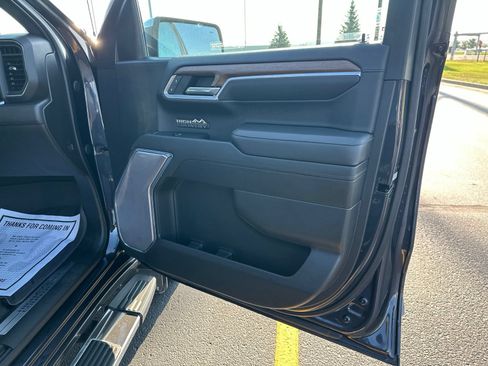 Used 2022 Chevrolet Silverado 1500 High Country w/ Z71 Off-Road Package AWD/4WD image 47