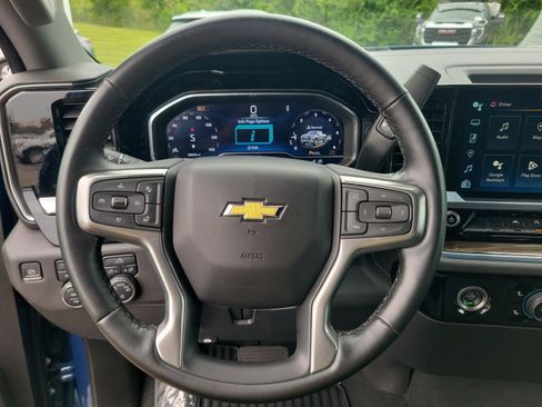 Used 2024 Chevrolet Silverado 1500 LT AWD/4WD image 25