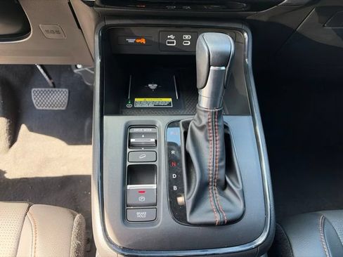 Used 2025 Honda CR-V Sport Touring image 9