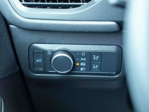 Certified 2022 Ford Escape SE w/ SE Sport Appearance Package image 27